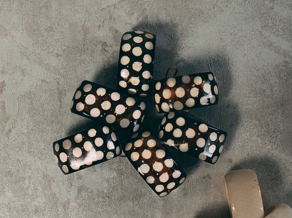 BATIK BONE NAPKIN RINGS (SET OF 6) - KENYA - Image 4